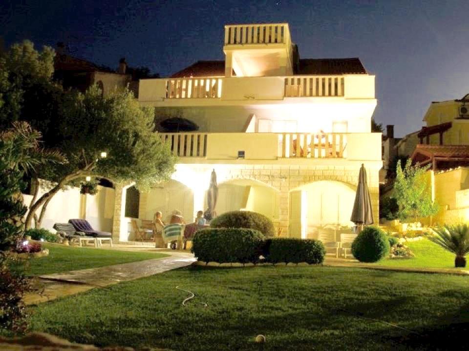 Vila Doni Zaboric Luaran gambar